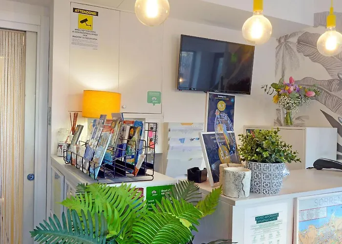 B&B Sorrento Central לינה וארוחת בוקר 4*